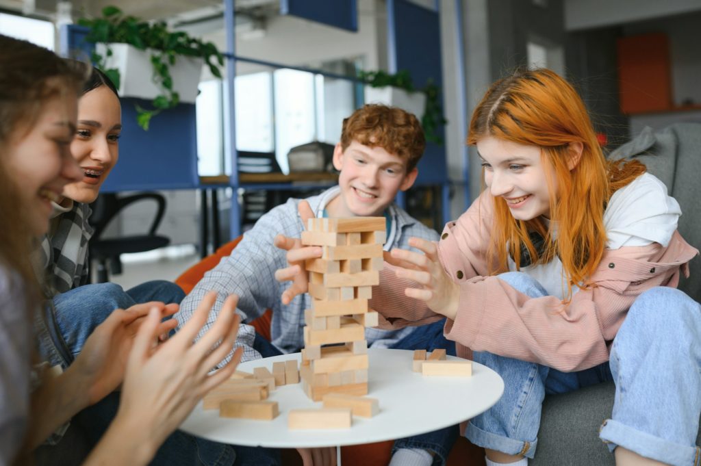 6 Actividades para Adolescentes: Juegos de mesa
